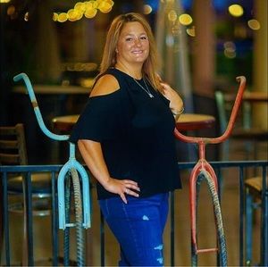 Meet your Posher, Becky